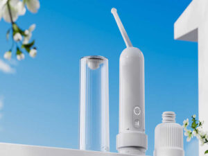 Foldable and Rechargeable Travel Bidet